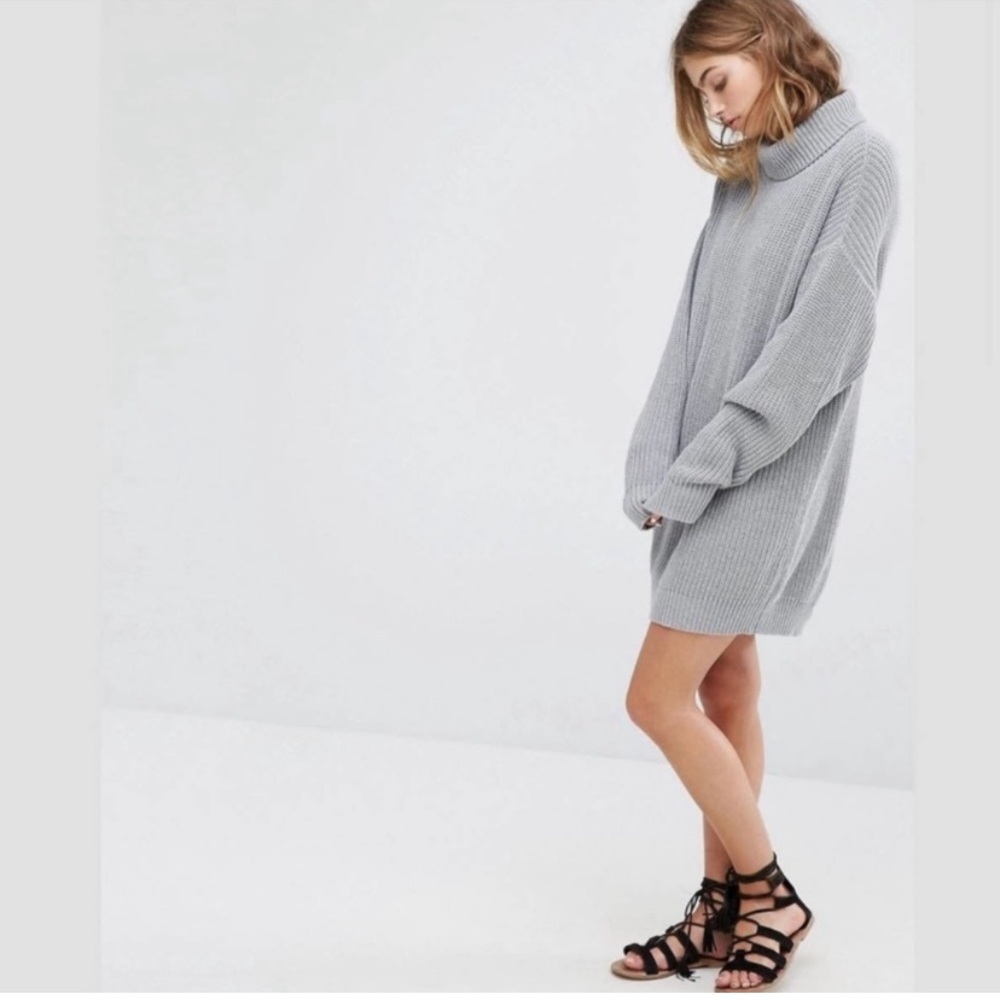 Lovers + Friends Christina Sweater Dress in Light Grey size M